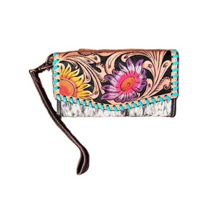 กระเป๋าสตางค์หนังแท้สำหรับผู้หญิงแบบพับสามทบงานทำมือแฟชั่นโบฮีเมียนสไตล์วินเทจพิมพ์ลายสัตว์ RFID สำหรับฤดูหนาว - Product Image 1