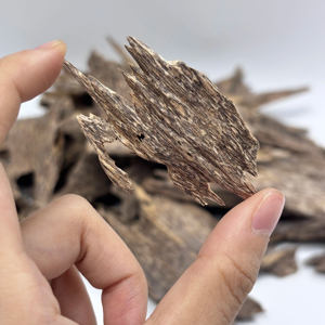 ไม้กฤษณาเวียดนามคุณภาพดีที่สุด ไม้กฤษณาอบแห้งสำหรับใช้ในบ้าน กลิ่นหอมเวียดนาม ใช้ได้ทุกฤดู AOW2 กลิ่นหอมติดทนนาน แรงเข้มข้น - Product Image 1