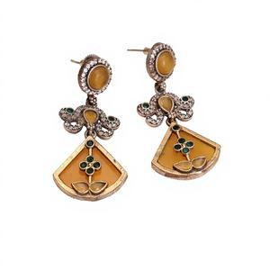 Pendientes Colgantes de Latón Oxidado con Baño de Oro y Plata, Estilo Boho Étnico, Regalo para Ella - Product Image 1
