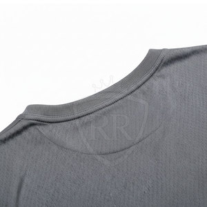 T-shirt en polyester respirant tricoté de haute qualité, style décontracté, pour les séances d'entraînement physique des hommes - Product Image 5