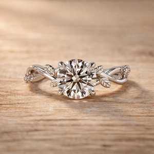 Bague de fiançailles en or massif 10K 14K 18K avec diamant de laboratoire taille marquise et taille rond, design de joaillerie fine, certifiée IGI - Product Image 2