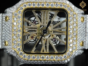 นาฬิกาควอตซ์หรูหรา Pahal Jewels สำหรับทุกเพศ ตัวเรือนสี่เหลี่ยม สแตนเลสสตีล หน้าปัดอะนาล็อกประดับโมอิสซาไนต์ คริสตัลแซฟไฟร์ ปุ่มกดแบบซ่อน - Product Image 6