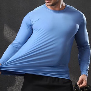 Fabricant de T-shirts d'entraînement à compression personnalisés, T-shirts de fitness pour la salle de sport, séchage rapide, évacuation de l'humidité, polyester, élasthanne, marque privée - Product Image 3