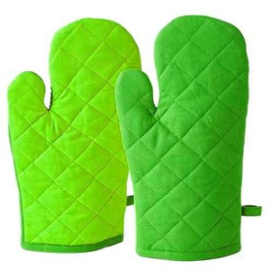 Eco-Friendly Heat Resistant Recycled Cotton Oven Mitts and Pot Holder Set with Custom Printed Design Not Dishwasher Safe - Product Image 5
