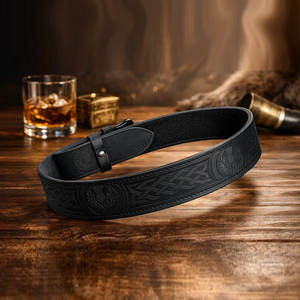 Ceinture de kilt en cuir noir, motif celtique gaufré, églantier écossais, tartan traditionnel des Highlands, ceintures pour kilt - Product Image 1
