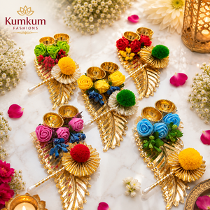Plato de Latón Hecho a Mano en India con Dos Recipientes para Kumkum, Palitos Tilak, Roli Chawal, Thali para Pooja, Recuerdo Festivo para Diwali y Bodas - Product Image 2