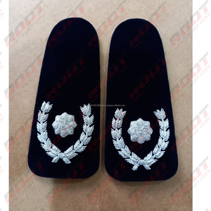 Epaulettes de Lujo Personalizadas con Encaje Bordado y Correa de Hombro de Gancho y Bucle, Detalle Hecho a Mano, Tipo Mariposa, para Uniformes Hechos a Medida - Product Image 5