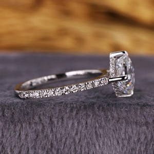 Anillo de compromiso de diamante cultivado en laboratorio de corte Asscher con ajuste de pavé de Halo oculto, oro blanco sólido de 18 quilates, regalo de aniversario de moda - Product Image 3