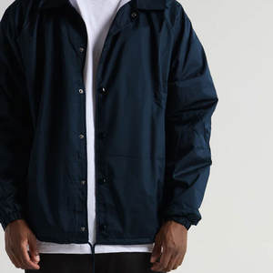 เสื้อโค้ชผู้ชายแบบเรียบหรู พร้อมบริการพิมพ์โลโก้และปักลายตามสั่ง เสื้อโค้ชผู้ชายสำหรับฤดูหนาว น้ำหนักเบา กันลม - Product Image 4