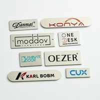 Plaques signalétiques métalliques personnalisées en acier inoxydable, cuivre, aluminium avec gravure, sérigraphie et logos sur mesure pour machines