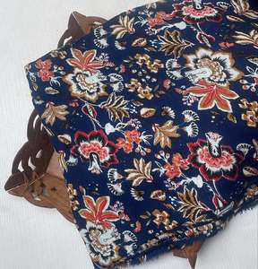 Elegancia en Algodón Puro, Tela Suave y Transpirable para una Vida con Estilo y Comodidad Diaria, Diseñada con Calidad y Estilo - Product Image 1