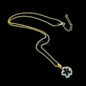 Colgante de flor de cuarzo de cristal natural tallado, collar de piedra preciosa, colgante de flor de cuarzo natural, regalo para mujer, fabricación de joyas - Product Image 2