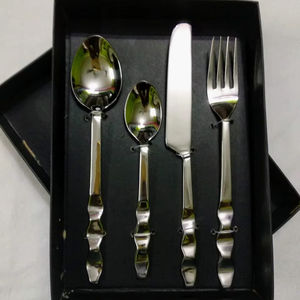 Juego de Cubiertos de Diseño de Alta Calidad, Juego de Cubiertos con Mango de Diseño, Juego de Cubiertos de Acero Inoxidable Plateado, Mejor Precio - Product Image 1