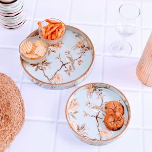 Plateau en bois élégant avec base en émail imprimé, plateau de service décoratif pour la cuisine - Product Image 5