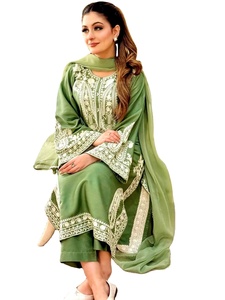 Kurta/Kurti traditionnel ethnique brodé en organza de nylon pur et soie, coupe ample pour femme, idéal pour les fêtes, les remises de diplômes, l'hiver et l'été - Product Image 5