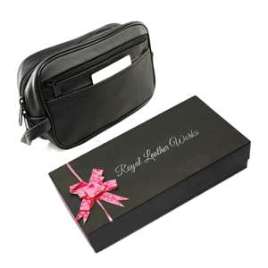กระเป๋าเครื่องสำอางหนังสีดำ Royal Leather Works พร้อมซิปปิดและกล่องของขวัญ - Product Image 1