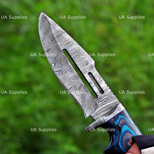 Cuchillo de Caza para Exteriores UA Supplies, Hoja Fija de Acero de Damasco Forjado a Mano de Grado Industrial, Punta Caída de 0.5mm de Grosor, Mango Azul, OEM - Product Image 4