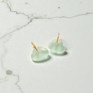 Breloques en chalcédoine aqua naturelle en forme de nuage avec boucle dorée, fournitures de fabrication de bijoux semi-précieux faites à la main - Product Image 2