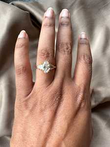 Bague en diamant de 2,01 carats de forme ovale, taille étagée modifiée, cultivé en laboratoire, pour femme, en or massif 14 carats, cadeau unique et surprise pour mariage ou promesse - Product Image 6