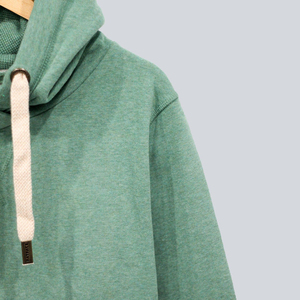 Sudadera con Capucha Verde para Hombre, Corte Regular, Tejido de Algodón, Diseño Casual con Bolsillos, Ropa de Otoño - Product Image 2