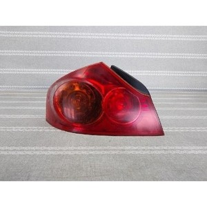 Luz Trasera Izquierda Usada en Estado de Funcionamiento - Product Image 1