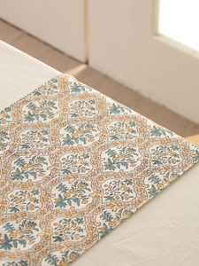 Camino de Mesa Floral de Lona de Algodón Premium de Doble Capa con Estampado en Bloque y Borlas, Estilo Damasco Tejido, Personalizable para Comedor - Product Image 2