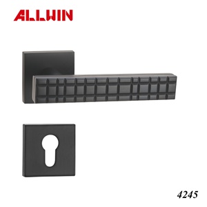 Elegant <b>Modern</b> Design Shining Gold Solid Brass <b>Door</b> Lever <b>Handle</b> Lock <b>Set</b> for Hotels - Product Image 2