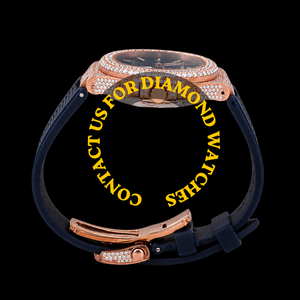 Montre au design attrayant avec boîtier carré, sertissage clos, diamant Moissanite, date automatique et cadran chronographe, bracelet en caoutchouc noir - Product Image 5