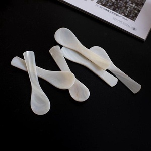 Cuchara de Concha Natural Hecha a Mano con Forma Personalizada, Apta para Lavavajillas, Acabado Espejo, Mango Corto para Vajilla de Lujo y Bodas - Product Image 6