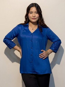 Chemise 100% coton pour femme, confortable et respirante, pour un usage décontracté et professionnel. Achetez directement auprès du fournisseur à bas prix. - Product Image 3