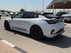 Ze Ek R 001 F R SP O RT AWD, Auto Eléctrico, SUV de Cuatro Ruedas, Batería de Litio R18, Asientos de Cuero, Motor Doble, Cámara Trasera - Product Image 2