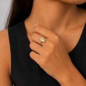 Anillo de compromiso vintage con diamante talla marquesa en oro amarillo con engaste de bisel para mujer - Product Image 3