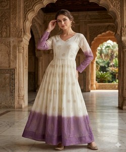 Elegante Vestido Bordado con Sombreados para Mujer, Traje Étnico de Boda, Largo hasta el Suelo, Mangas Largas, Cuello en V, 85544 KUMARI- KA-1264 - Product Image 2
