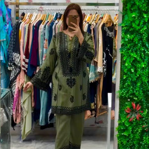 NUEVO DISEÑADOR TRAJE SALWAR DE ALGODÓN DE MERMETA PESADA COSTADO COMPLETO MAX HASTA 44 SECUENCIAS DE BORDADOS PESADOS TRABAJAN CON LATKAN FANCY - Product Image 1