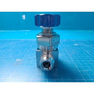 KITZ-SCT 316L-10K-1/2"(3/8") EP KD 08022096 High Purity <b>Sealing</b> Gasket Used As Is Legacy Semiconductor Equipment Parts - Product Image 1