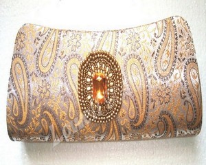 Pochette élégante à motif Paisley avec ornement perlé pour soirée - Product Image 1