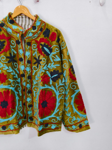 Chaqueta corta informal de terciopelo bordado Suzani para mujer, transpirable, artesanal, de algodón, con un diseño elegante. - Product Image 4