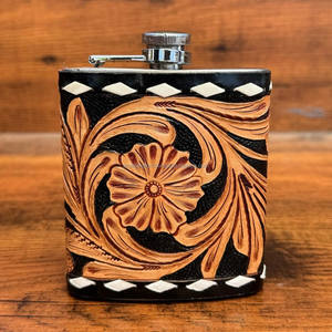 Flacons de hanche en cuir usiné à la main personnalisés les plus récents flacon de hanche en acier inoxydable de 7oz avec couvercle en cuir de vachette véritable - Product Image 2