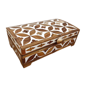 Boîte à bijoux en bois artisanale, design floral oriental incrusté, rectangulaire avec couvercle, boîte de rangement à 1 niveau - Product Image 3