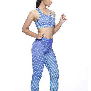 Ensemble de yoga pour femmes à séchage rapide, prix de gros, haute qualité, nouveau design élégant, avec logo personnalisé, en vente - Product Image 3