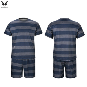 Ensemble T-shirt et short en gros – Ensemble deux pièces confortable pour homme – Design unique – Vêtements d'été pour adulte - Product Image 4
