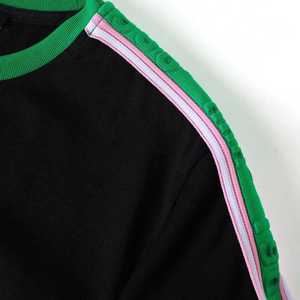 Chemise noire premium AKA pour femme, motif lettres grecques, tissu de haute qualité, coupe confortable, haut décontracté à col rond - Product Image 5