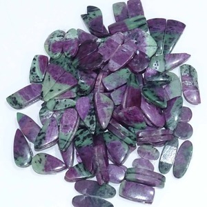 Conjunto de piedras sueltas de rubí zoisita de alta calidad para la fabricación de joyería artesanal y proyectos de artesanía, disponible para la venta. - Product Image 1