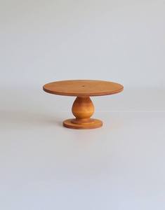 Support à gâteau en bois écologique fait main, présentoir sur piédestal, assiette rustique pour desserts, compatible lave-vaisselle, pièce unique - Product Image 1