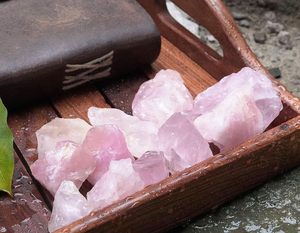 Pierre de quartz rose naturelle brute, cristal rose brut en vrac, spécimen minéral de guérison pour le wrapping de fils et la méditation des chakras - Product Image 6