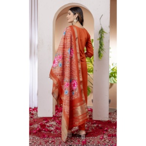 Ensemble élégant Kurti, pantalon et dupatta pour femmes - Product Image 3