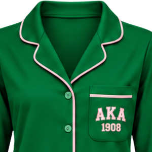 Conjunto de Pijama de Lujo Verde para Mujer con Logotipo 1908 Bordado, Camisa de Manga Larga con Botones, Pantalones a Juego y Rosa - Product Image 6