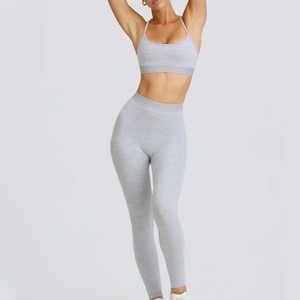 Conjunto de Yoga de 2 Piezas Personalizado para Mujer, Ropa Deportiva, Sujetador Deportivo y Leggings, Ropa de Entrenamiento, Ropa Deportiva Activa, Conjunto de Gimnasio - Product Image 1