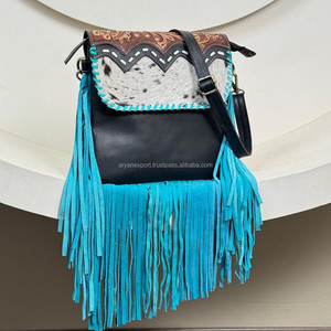 Sac à bandoulière Western fabriqué à la main en cuir de vachette usiné à la main sac à main à rabat Turquoise frange et bandoulière réglable sac à main - Product Image 4