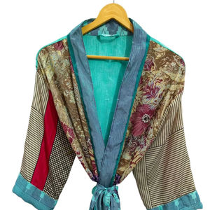 Kimono de seda Bridel con patchwork, túnica larga para cubrir el bikini, ropa de noche, hecho a mano, estilo vintage indio, kimono de sari de seda reciclada. - Product Image 1